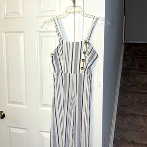 ❤️‍🔥 2 for $15! white and blue jumpsuit